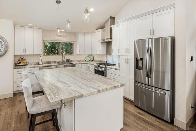 4430 Caminito Ocio, San Diego CA: https://media.crmls.org/mediaz/20449c8d-b369-450f-8cd9-209d0c4d53da.jpg