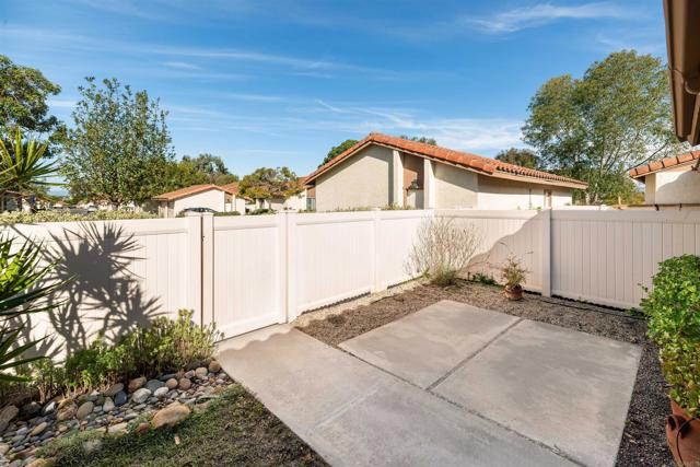 Detail Gallery Image 12 of 28 For 1866 Pleasantdale Lane, Encinitas,  CA 92024 - 2 Beds | 2 Baths