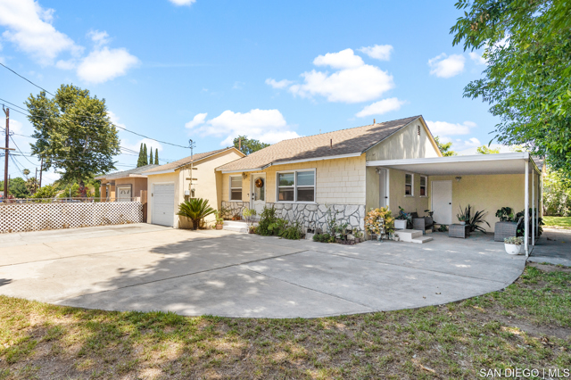619 Maydee ST, Duarte CA: https://media.crmls.org/mediaz/20464d35-02a0-475f-9141-df5ecd9c5b63.jpg