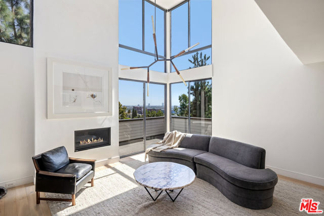1033 Carol Drive, West Hollywood CA: https://media.crmls.org/mediaz/20464f8e-04c3-40f3-b61d-00ff5fcff334.jpg