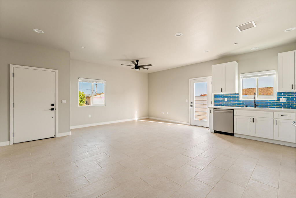 MLS #219138245DA image #13