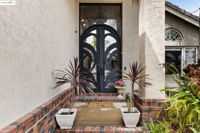5090 Double Point Way, Discovery Bay CA: https://media.crmls.org/mediaz/2047715f-a60e-4169-97f2-d1cbc0d2f8c6.jpg