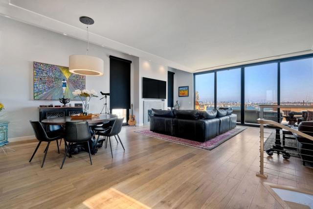 812 San Antonio Pl, San Diego CA: https://media.crmls.org/mediaz/2048df61-cc72-449d-8c74-02c61aa46e85.jpg