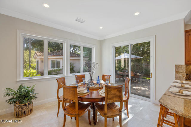 758 Camino Dos Rios, Thousand Oaks CA: https://media.crmls.org/mediaz/2048fa99-3442-4f1e-a65d-fe1777ba6638.jpg