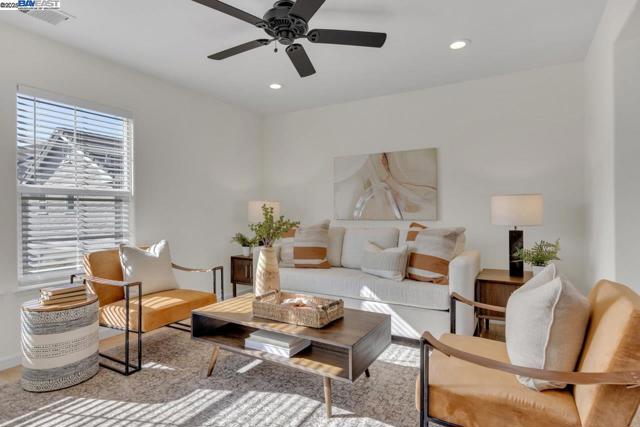 1508 Whispering Oaks Way, Pleasanton CA: https://media.crmls.org/mediaz/20497e70-3cc9-453f-9de8-45bb749ec472.jpg