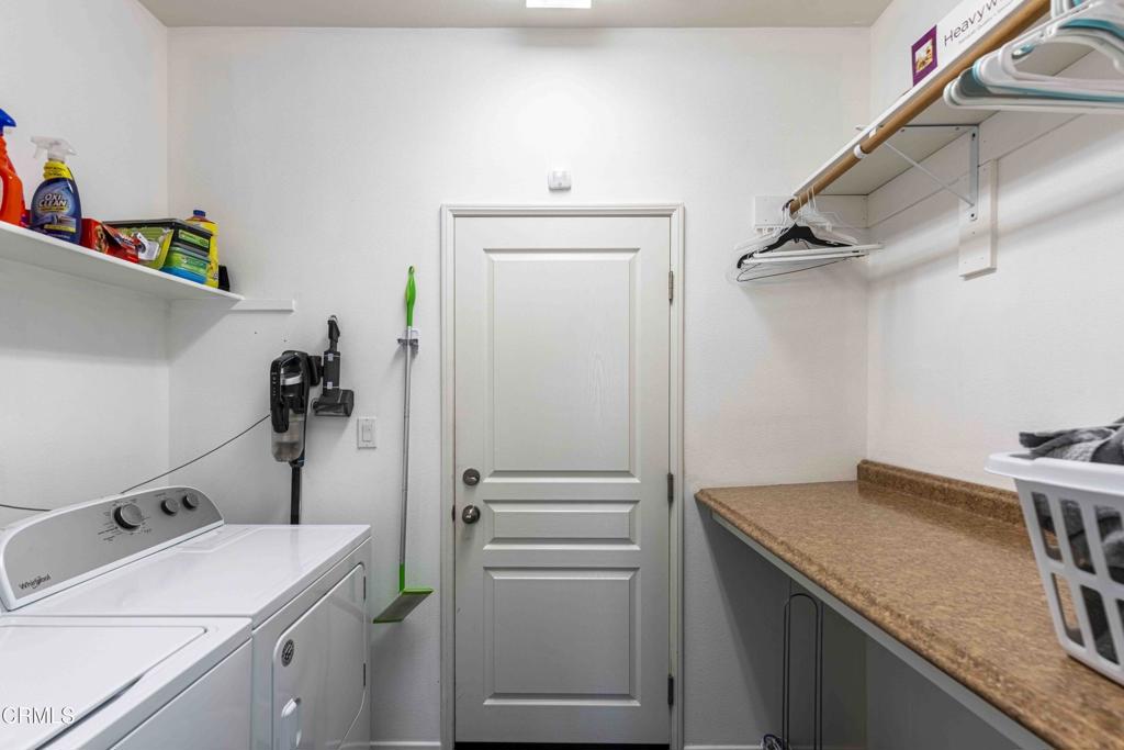 https://media.crmls.org/mediaz/204a4220-4852-4761-a0e8-dbf373b82e22.jpg?preset=X-Large
