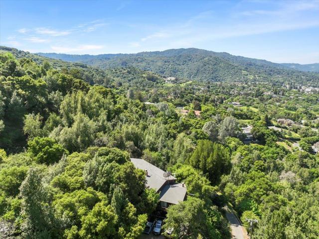 16870 Quarry Road, Los Gatos CA: https://media.crmls.org/mediaz/204b4dce-c93a-405c-8c75-578b5432db56.jpg