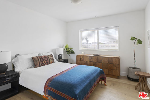 1400 N Vista Street, Los Angeles CA: https://media.crmls.org/mediaz/204e5541-686f-4287-a228-421a0d5d8a0d.jpg