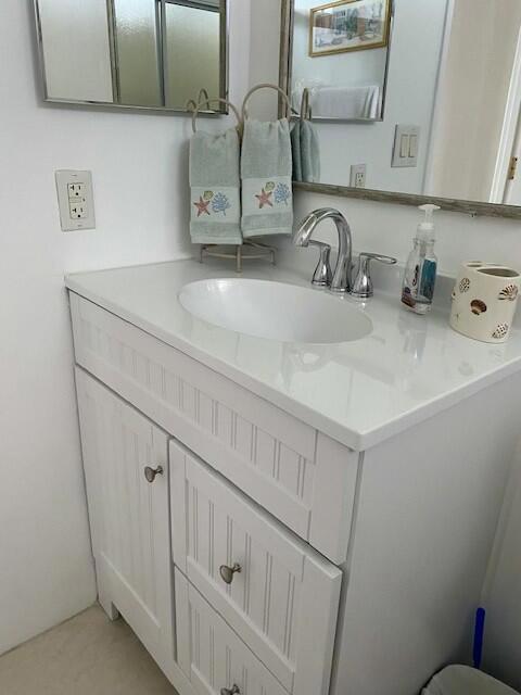 47751 San Salvador, Indio CA: https://media.crmls.org/mediaz/204e7320-2aa8-4ba3-8e41-b316be4145de.jpg