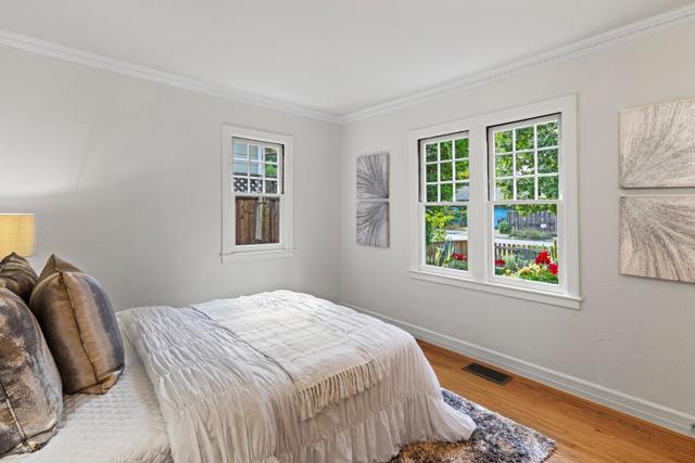 212 Gilbert Avenue, Menlo Park CA: https://media.crmls.org/mediaz/204fd02c-f1bc-42c2-8dda-b56bad8bbc6a.jpg