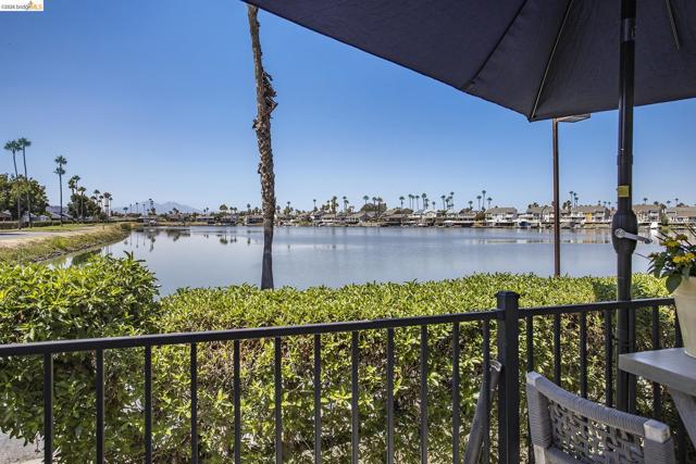 1550 Trawler St, Discovery Bay CA: https://media.crmls.org/mediaz/2050a72b-cca6-4043-8d60-b7285c2ef38e.jpg