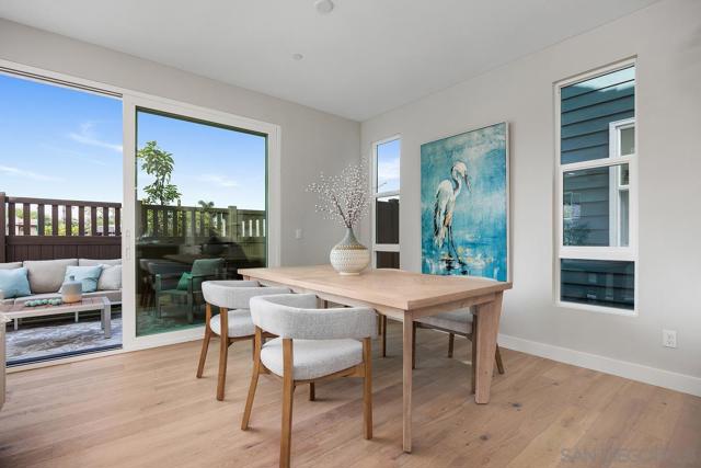 559 N Vulcan Ave, Encinitas CA: https://media.crmls.org/mediaz/2050ac60-da1f-4860-9bfe-c2067b524c76.jpg