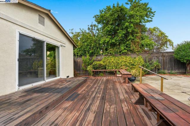 Image 28 of 30 For 15596 Tilden St