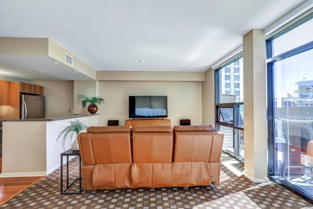 350 11th Ave - photo 9