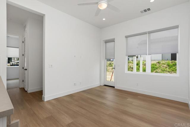 1216 Stonemark Place, Vista CA: https://media.crmls.org/mediaz/20512d57-8d23-45f2-9231-b633af82add7.jpg