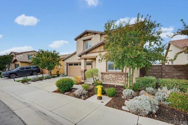 29425 Hazel Ln, Lake Elsinore, CA 92530 photo 4