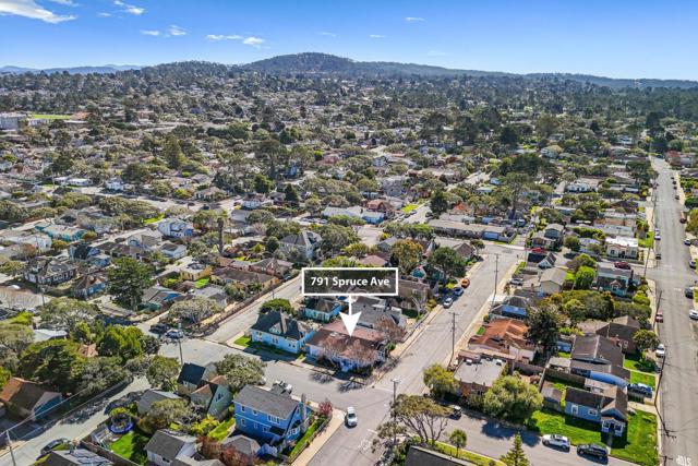 791 Spruce Avenue, Pacific Grove CA: https://media.crmls.org/mediaz/2051eb67-13ad-4730-8766-931e4e516d43.jpg