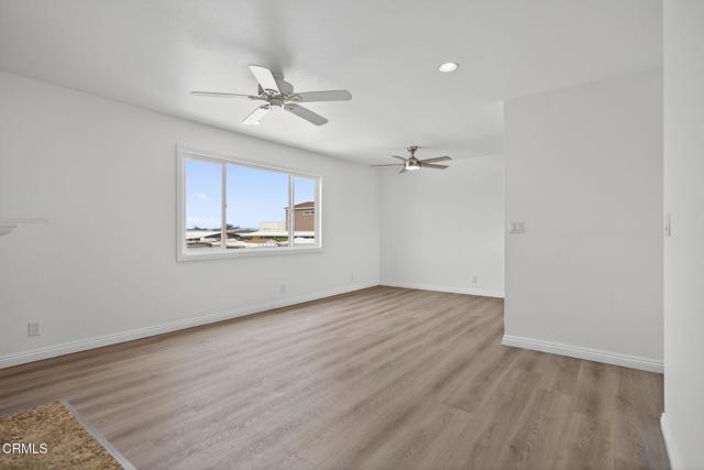 Detail Gallery Image 5 of 14 For 5507 Driftwood St, Oxnard,  CA 93035 - 2 Beds | 2 Baths