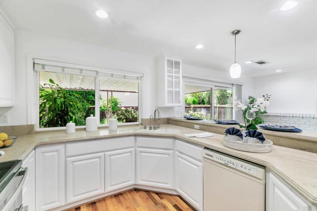 5191 Barron Park Drive, San Jose CA: https://media.crmls.org/mediaz/20528da3-5e42-4779-b243-52fc52be63f3.jpg
