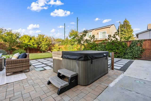 212 Ramona Street, San Mateo CA: https://media.crmls.org/mediaz/2052cfb3-c559-427c-bdd4-2e4bb8d5cd29.jpg