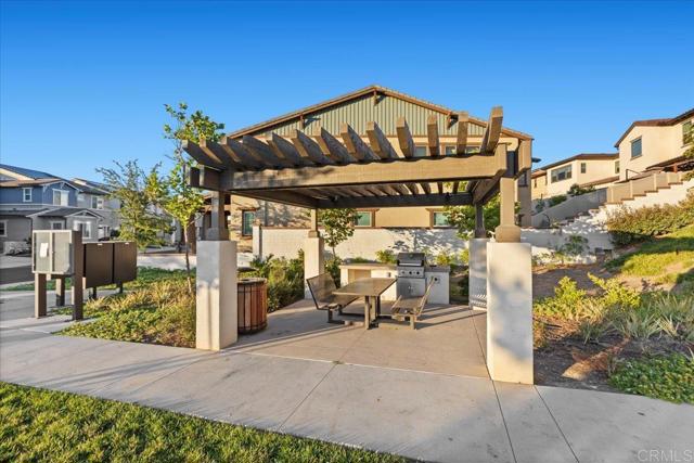 660 Westbrook Loop, San Marcos CA: https://media.crmls.org/mediaz/2052e926-1d18-470b-ad62-1e4601529031.jpg