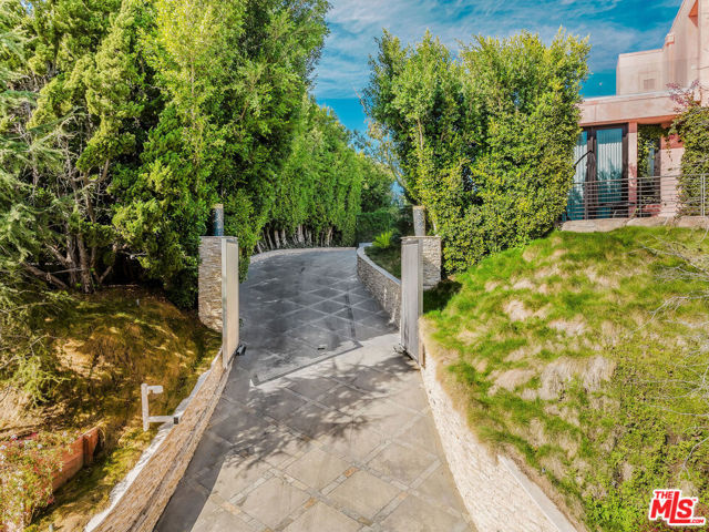 Drew Fenton | 1111 Bel Air Place Los Angeles CA | MLS: 7030148