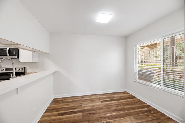 Image 13 of 32 For 669 Diamond Way  133