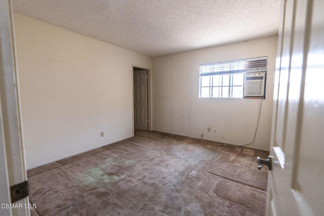 2517 Harriman Lane, Redondo Beach CA: https://media.crmls.org/mediaz/2053b781-0aa7-4549-94fb-46cbd6bec5d2.jpg