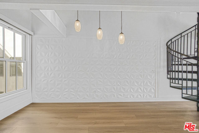 253 S Broadway, Los Angeles CA: https://media.crmls.org/mediaz/2053e650-3400-4f98-896b-c429fe262454.jpg