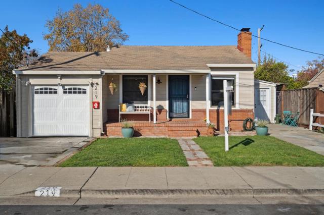 219 D Street, Redwood City CA: https://media.crmls.org/mediaz/2055bd2c-b176-467d-bc6b-397429b8306a.jpg