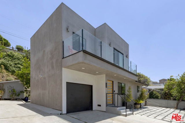 1226 Stone Street, Los Angeles CA: https://media.crmls.org/mediaz/20569212-5759-4f58-954f-c67ddec24782.jpg
