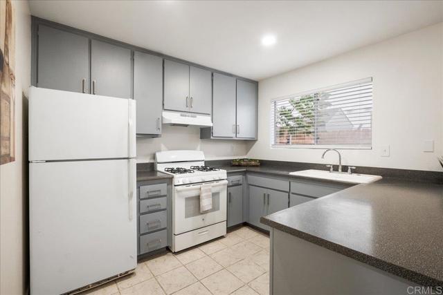 Detail Gallery Image 10 of 23 For 489 S Lincoln Ave, El Cajon,  CA 92020 - 2 Beds | 1/1 Baths