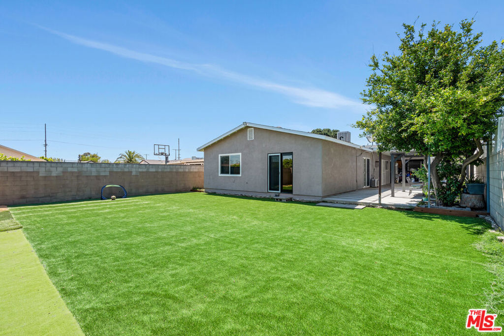 13032 Glamis Street