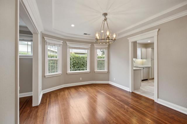 711 Laurel Avenue, Burlingame CA: https://media.crmls.org/mediaz/2057ccc4-7ff8-4555-ae26-97d03ea7c921.jpg