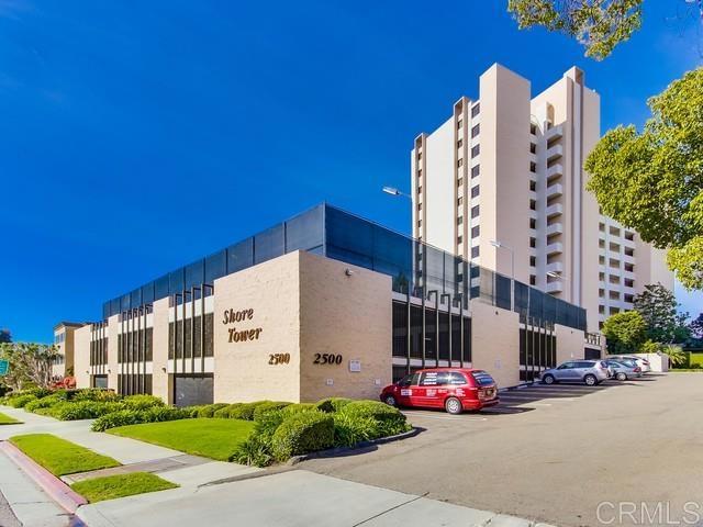 2500 Torrey Pines Rd, La Jolla CA: https://media.crmls.org/mediaz/205937b2-c046-487d-a669-b5d4de21922a.jpg