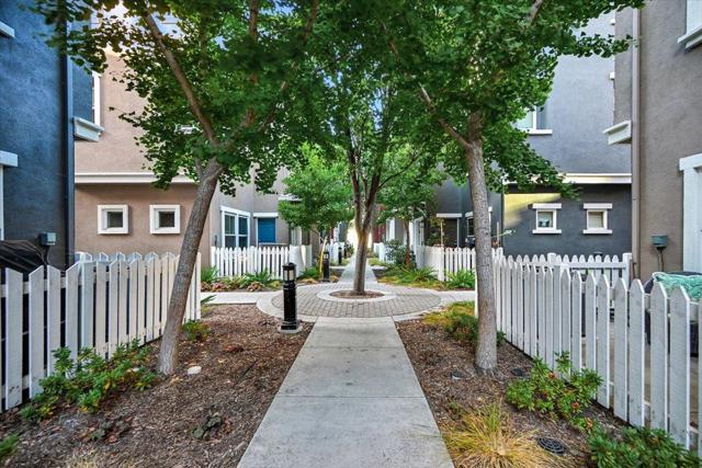 917 Alegre Place, San Jose CA: https://media.crmls.org/mediaz/20595bac-6209-4fd8-8050-8d1a2223accd.jpg
