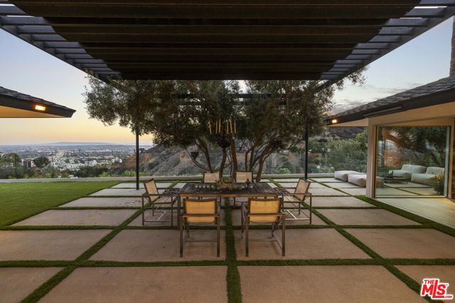 3 Bed Home for Sale in Los Angeles, California