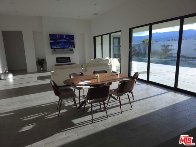 Image 10 of 1 For 49901 Crescent