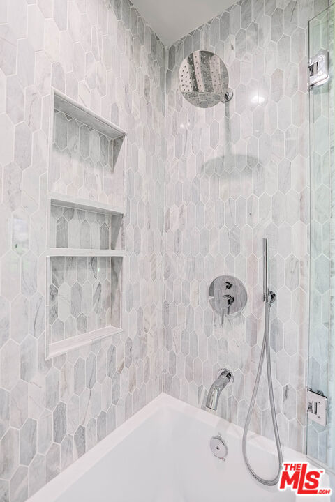 https://media.crmls.org/mediaz/205b3e76-ec9d-40e1-a942-3178ecef1d87.jpg?preset=X-Large