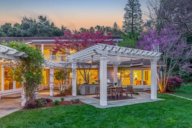 25600 Willow Pond Lane, Los Altos Hills CA: https://media.crmls.org/mediaz/205bfcb2-0930-467a-b500-4787fdaf3fbe.jpg
