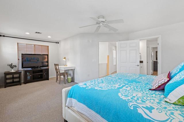 Detail Gallery Image 15 of 66 For 7039 Whitewater St, Carlsbad,  CA 92011 - 3 Beds | 2/1 Baths