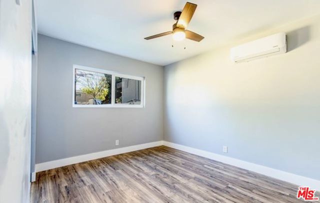 24242 Pine Street, Newhall CA: https://media.crmls.org/mediaz/205cf6c8-04f5-4bec-aa8e-8afbb085aeb1.jpg