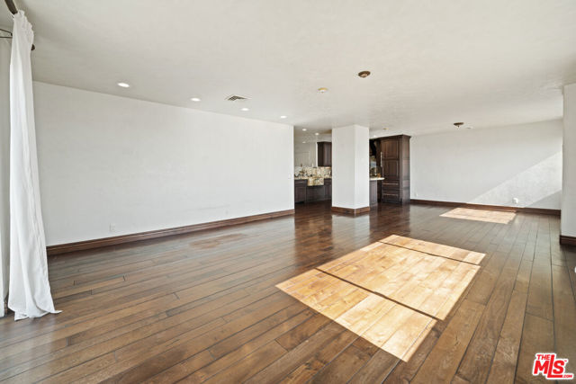 101 California Avenue, 902 photo 4