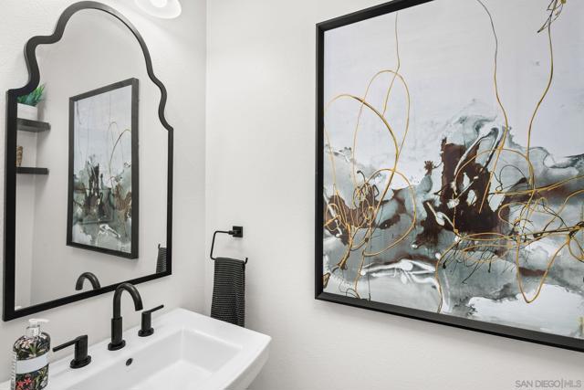 3458 Voyager Cir, San Diego CA: https://media.crmls.org/mediaz/205f2337-f8e2-49de-9109-53c86ef70eb5.jpg