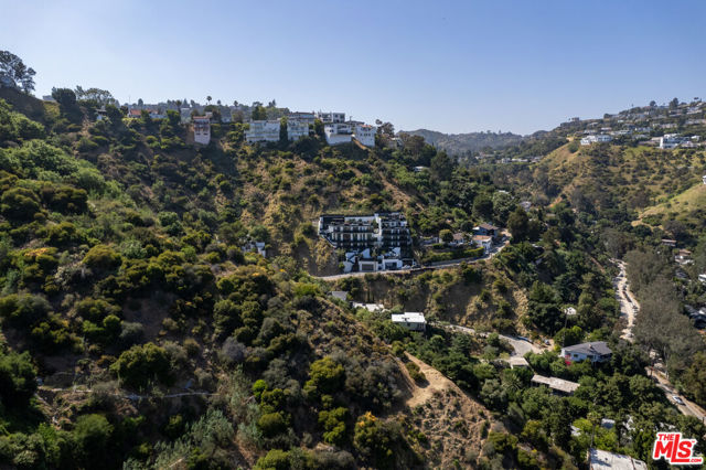 8144 Gould Avenue, Los Angeles, California 90046, 4 Bedrooms Bedrooms, ,5 BathroomsBathrooms,Single Family Residence,For Sale,Gould,23274515