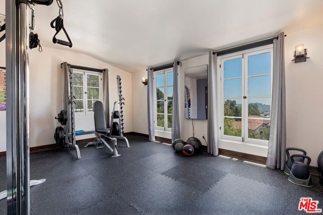 2420 Chislehurst Drive, Los Angeles CA: https://media.crmls.org/mediaz/20616915-b4ed-4cff-a3a1-e3551b3432a9.jpg