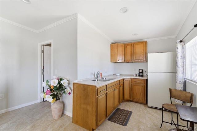 Detail Gallery Image 25 of 29 For 1032 Iris Ave, Imperial Beach,  CA 91932 - 4 Beds | 3 Baths