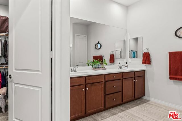 26 Syrah, Rancho Mirage CA: https://media.crmls.org/mediaz/2061e18c-4eef-4057-8f3a-a27662aa5003.jpg