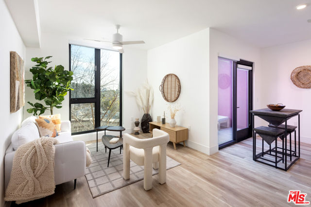 7617 Santa Monica Boulevard, West Hollywood CA: https://media.crmls.org/mediaz/206212ea-ae8c-4366-bca8-6ebb25b6a2a2.jpg