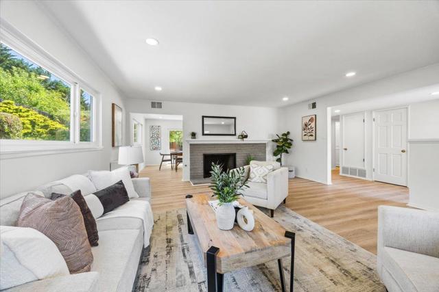 35 Mountain View Place, San Mateo CA: https://media.crmls.org/mediaz/20630ccf-ba80-4c7e-b04e-5968d866a0d4.jpg